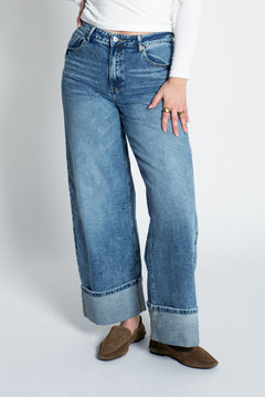Jeans High Waisted Wide Leg mit umgeschlagenem Saumen Blau von vorne