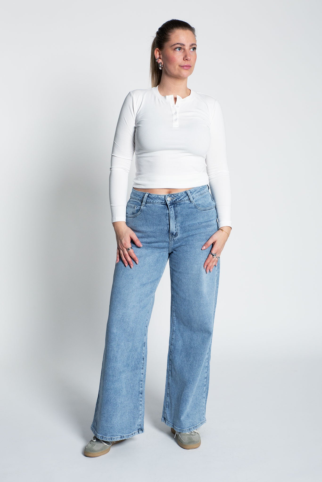 Jeans High Waisted Wide Leg Hellblau Ganzkörper