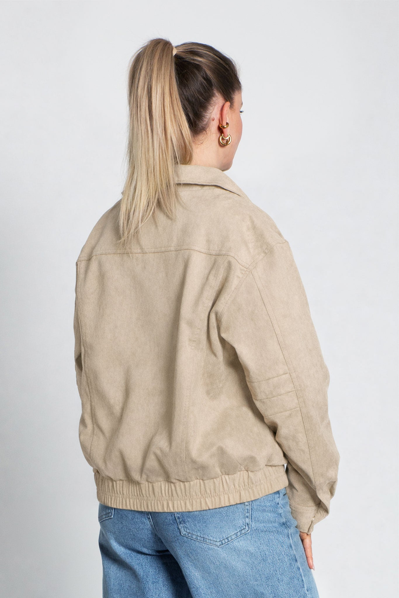 Jacke Wildlederimitat mit goldenen Knöpfen Beige von hinten