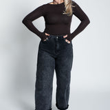 Langarmshirt mit U-Boot Ausschnitt Braun Ganzkörper