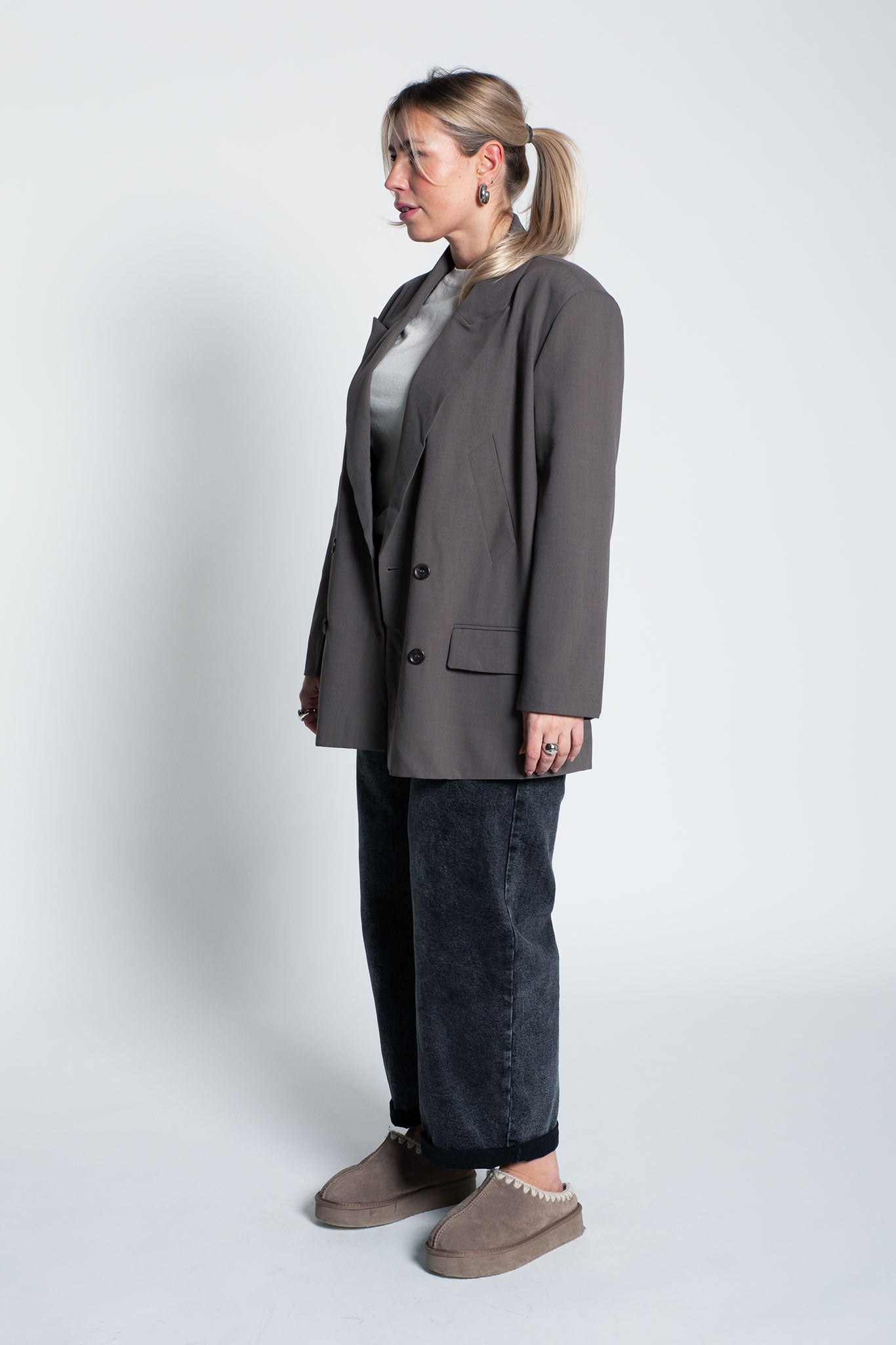 Blazer Oversized mit leichten Schulterpolstern Grau Grün Ganzkörper