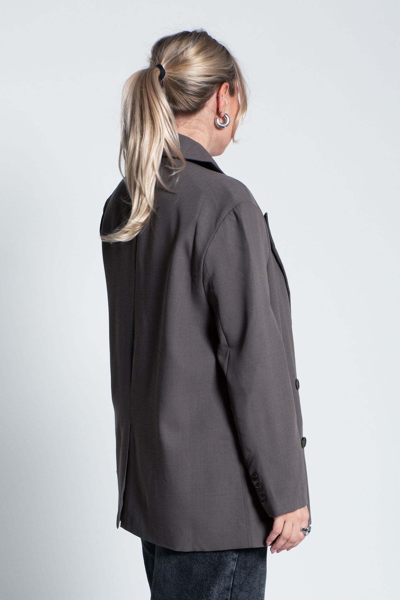 Blazer Oversized mit leichten Schulterpolstern Grau Grün von hinten