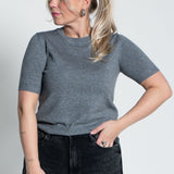 Shirt mit leichten Puffärmeln Grau von vorne