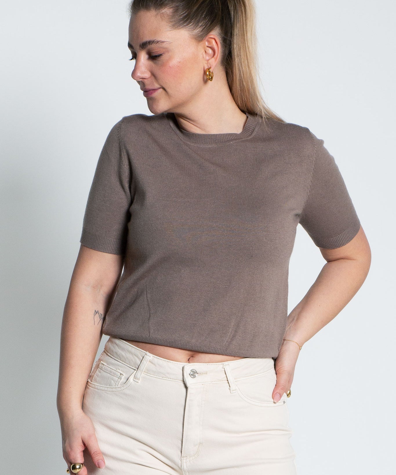 Leichtes Shirt mit kurzen Ärmeln Hellbraun von vorne