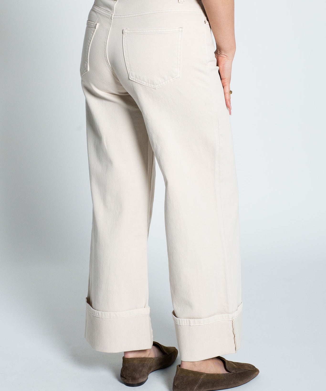 Jeans High Waisted Wide Leg mit umgeschlagenem Saumen Beige von hinten