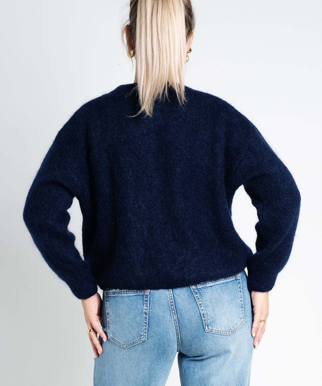 Strickpullover Oversized mit Rundhals Dunkelbraun von hinten