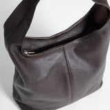 Tasche Leder mit Schulterriemen und Reißverschluss Dunkelbraun im Detail