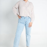 Strickjacke mit Knöpfen und hohem Kragen Beige Ganzkörper