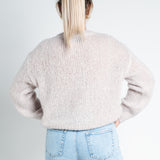 Strickjacke mit Knöpfen und hohem Kragen Beige von hinten