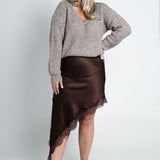 Strickpullover mit V-Ausschnitt Beige Greige Ganzkörper