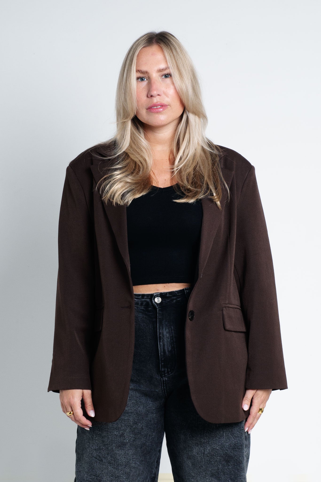 Blazer Oversized mit leichten Schulterpolstern Basic Dunkelbraun von vorne