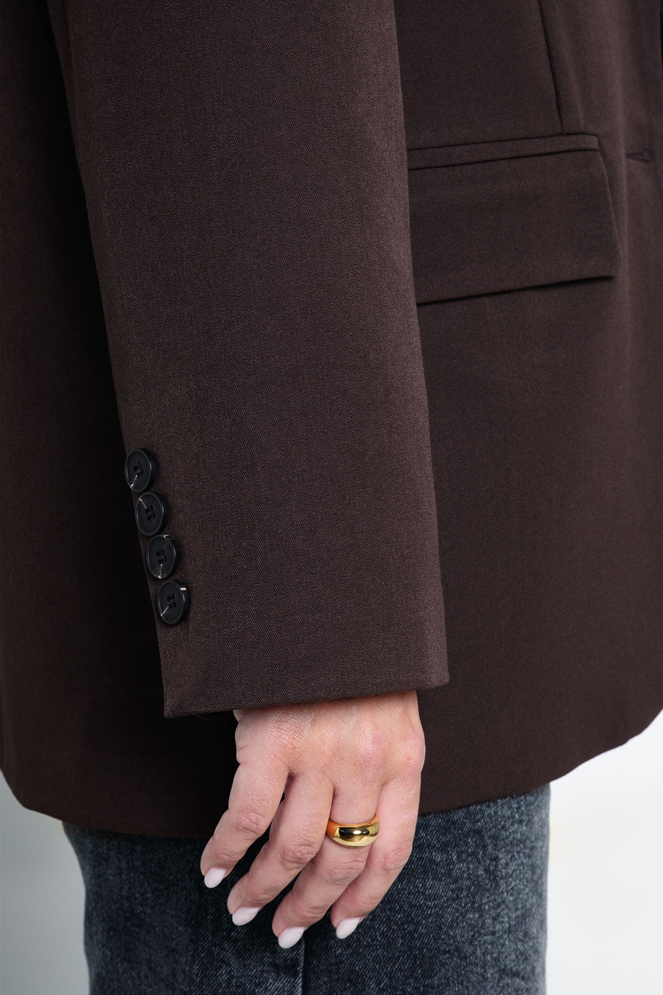 Blazer Oversized mit leichten Schulterpolstern Basic Dunkelbraun im Detail
