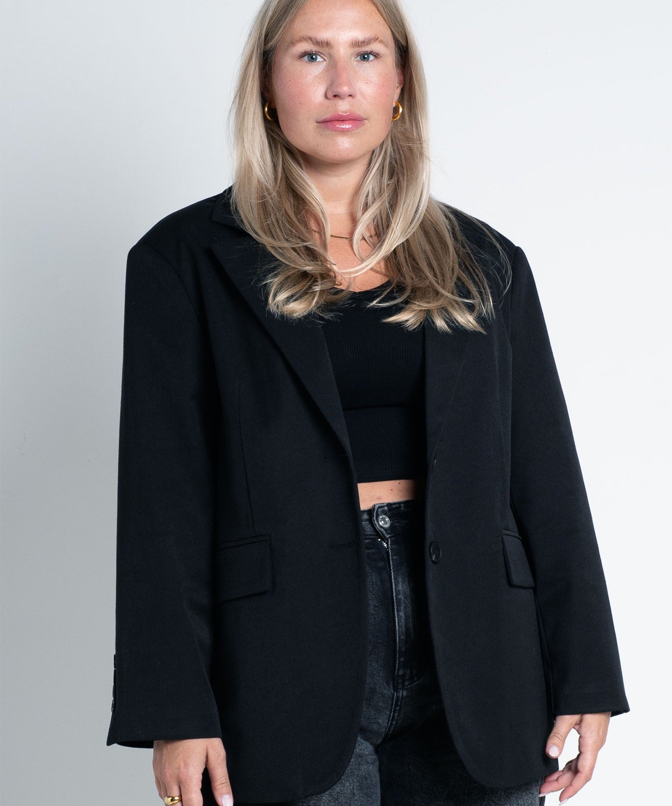 Blazer Oversized mit leichten Schulterpolstern Basic Schwarz von vorne