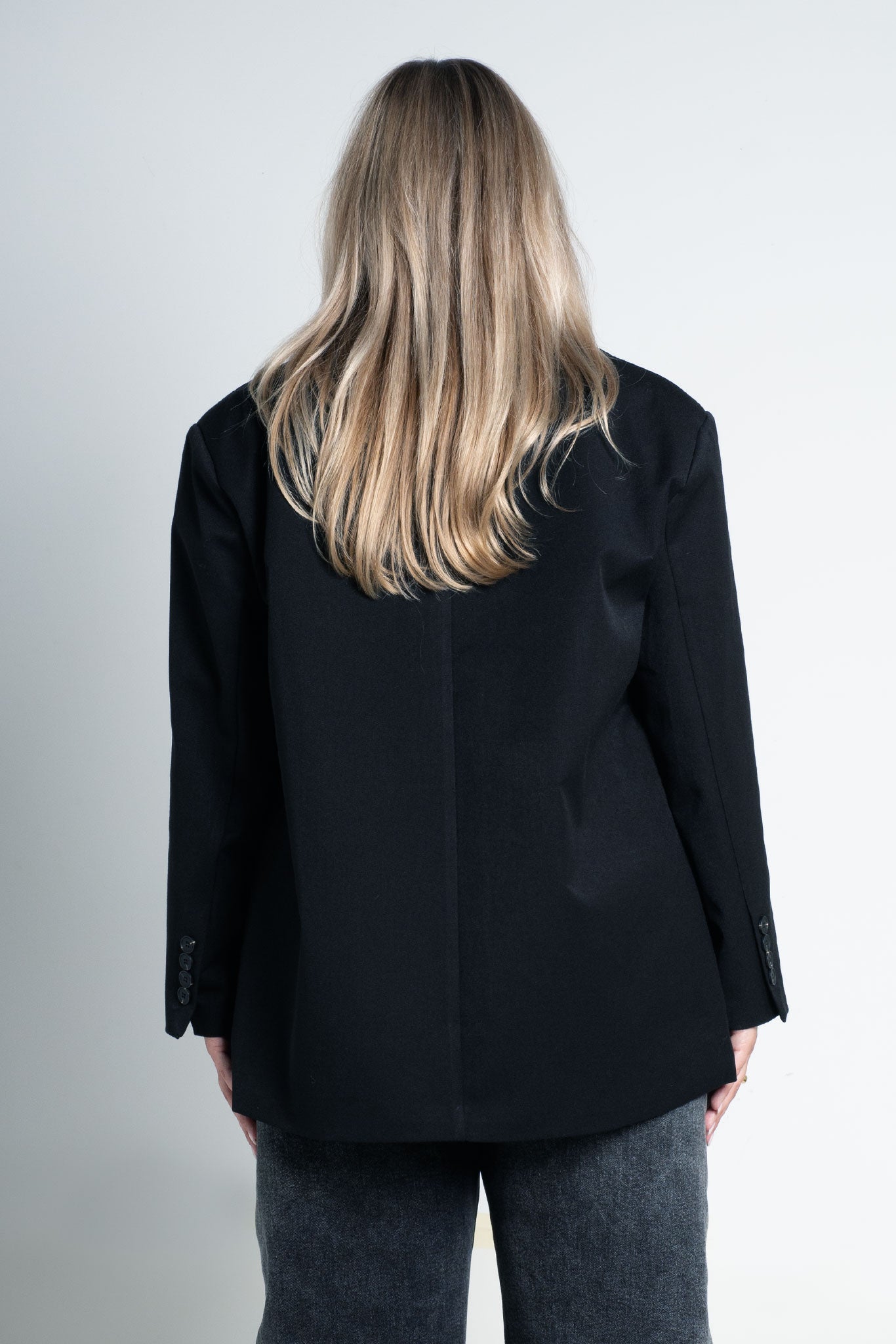 Blazer Oversized mit leichten Schulterpolstern Basic Schwarz von hinten