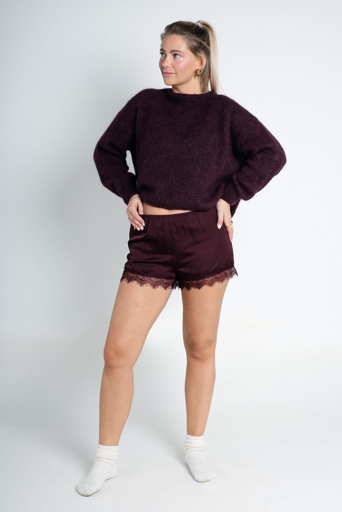 Seidenshorts mit Spitze Burgundy Weinrot Ganzkörper
