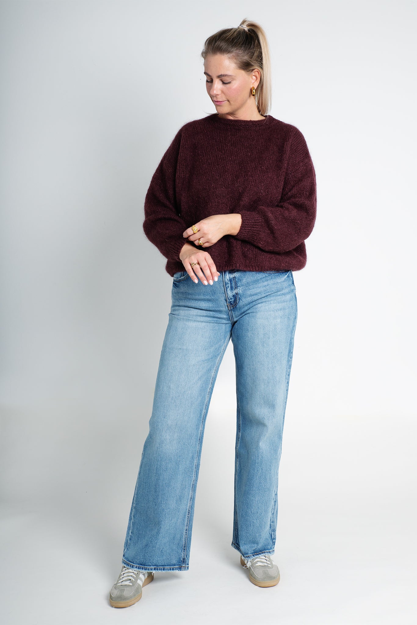 Strickpullover mit verspielten Detail am Kragen Burgundy Weinrot Ganzkörper