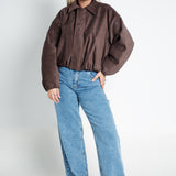 Jacke aus Wildlederimitat Balloon Fit Cropped Dunkelbraun Ganzkörper