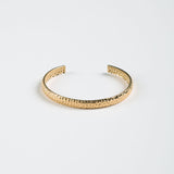 Armreif Offen Gehämmert aus Edelstahl Gold von vorne