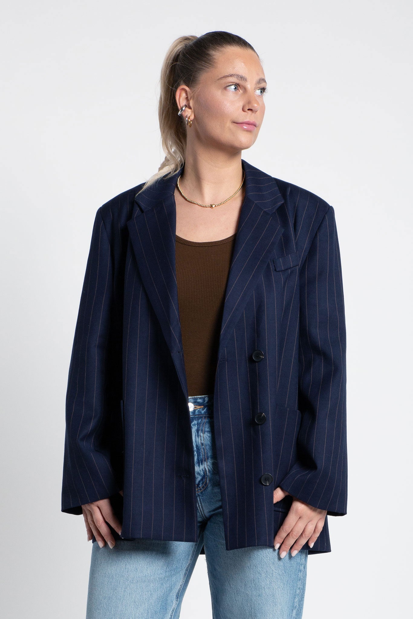 Blazer Oversized mit Nadelstreifen & leichten Schulterpolstern Dunkelblau Navy von vorne
