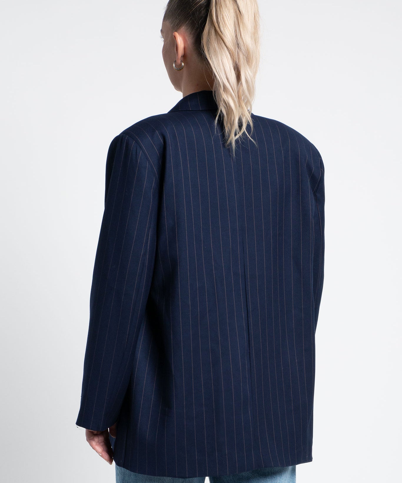 Blazer Oversized mit Nadelstreifen & leichten Schulterpolstern Dunkelblau Navy von hinten