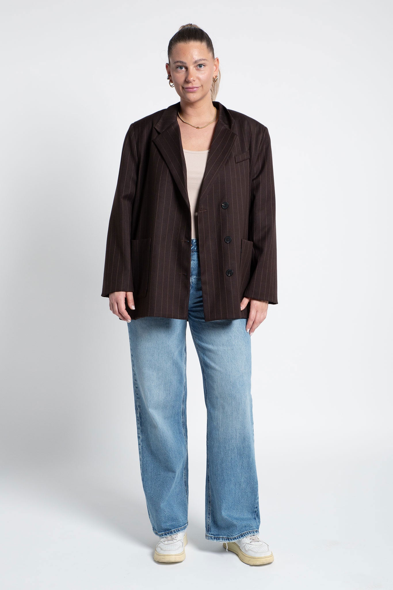 Blazer Oversized mit Nadelstreifen leichten Schulterpolstern Dunkelbraun Ganzkörper