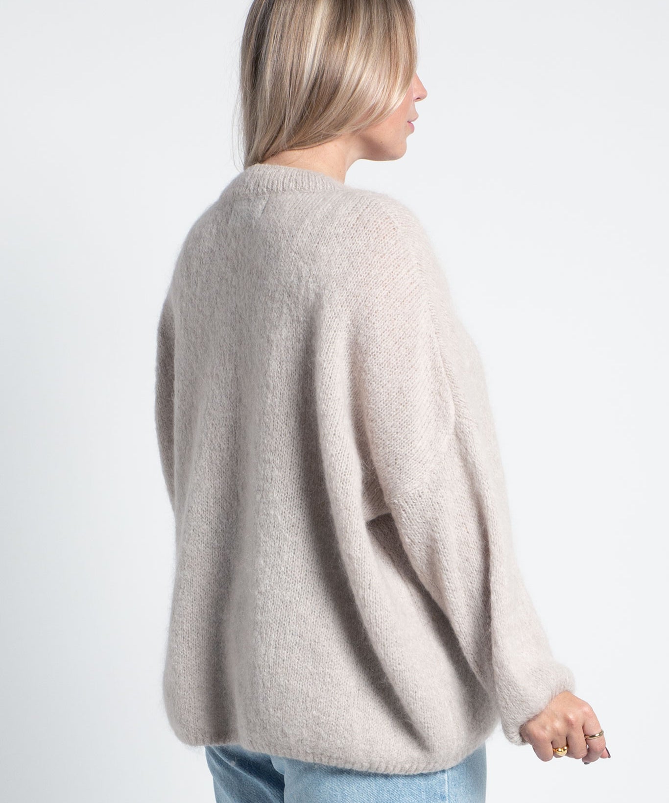 Strickpullover Oversized mit Rundhals Beige von hinten