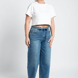 Jeans Ultra High Waisted Balloon Fit mit Gürtel Dunkelblau Ganzkörper frontal