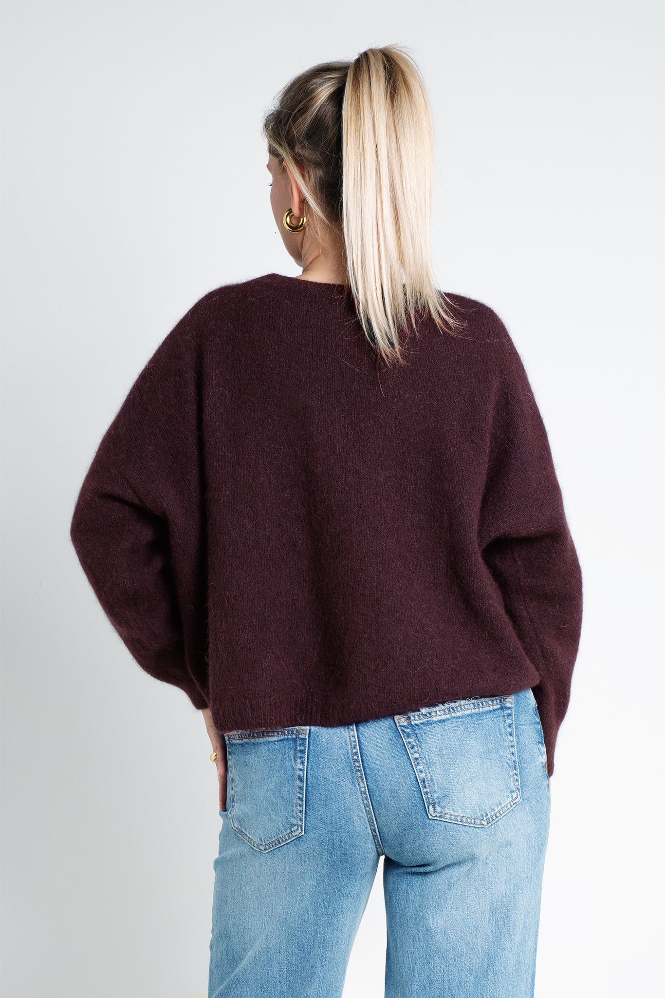 Strickpullover mit Rundhals Kuschelweich Burgundy Weinrot von hinten