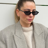 Sonnenbrille kleine ovale Gläser Schwarz Close