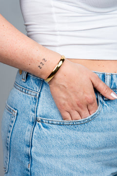 Armreif Breit mit Verschluss aus Edelstahl Gold allein