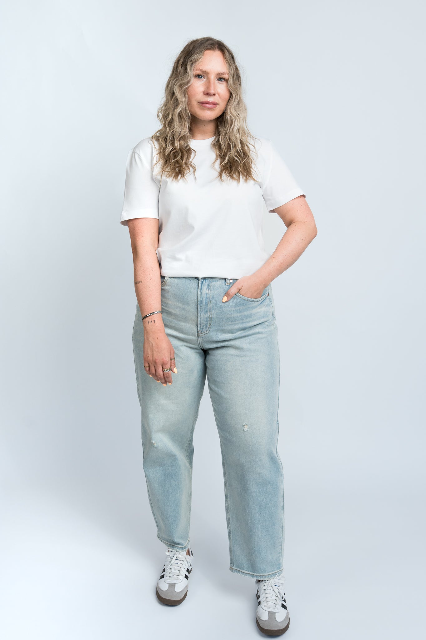 T-Shirt Basic Blazer Weiß Ganzkörper