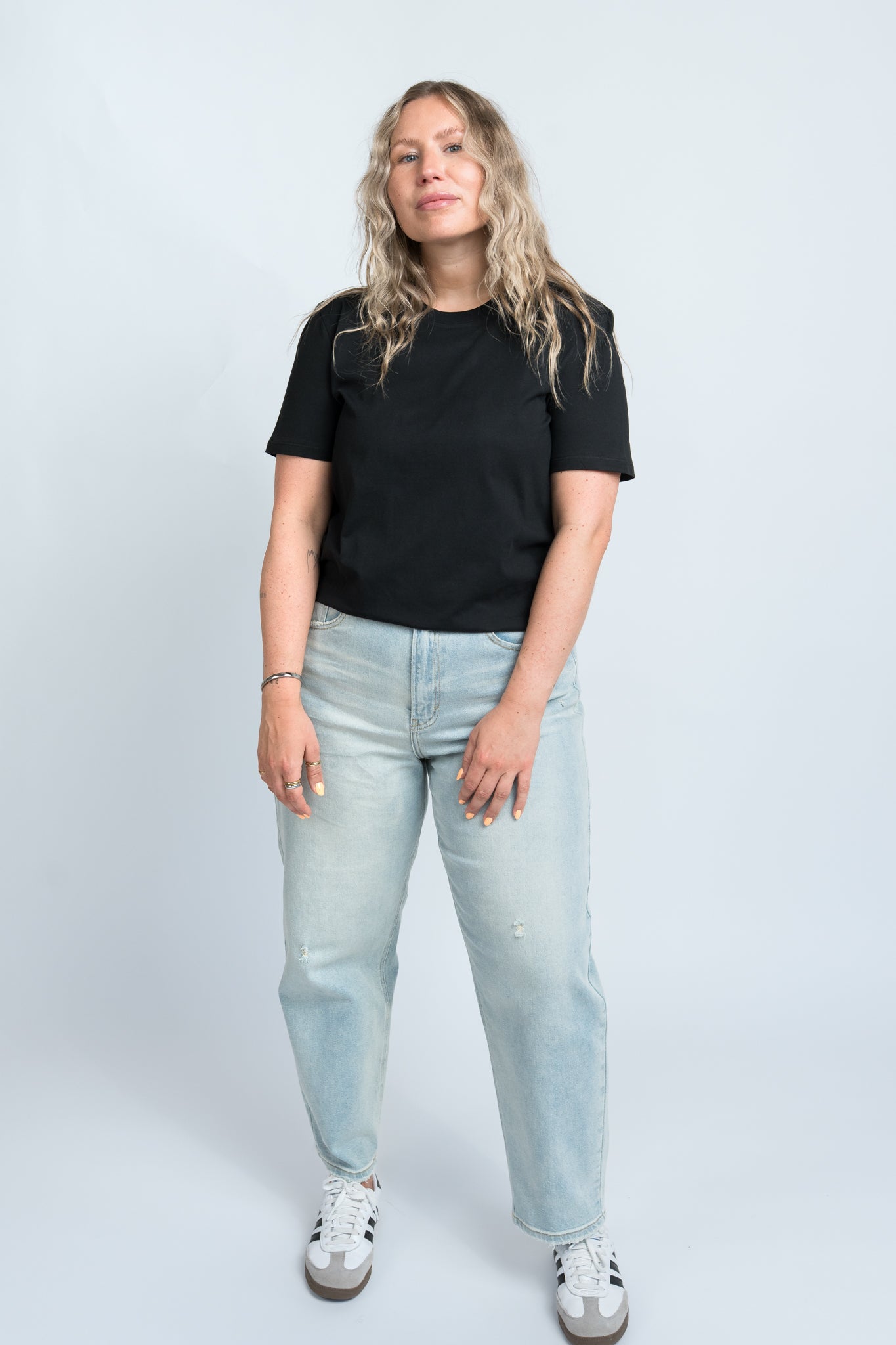 T-Shirt Basic Blazer Schwarz Ganzkörper