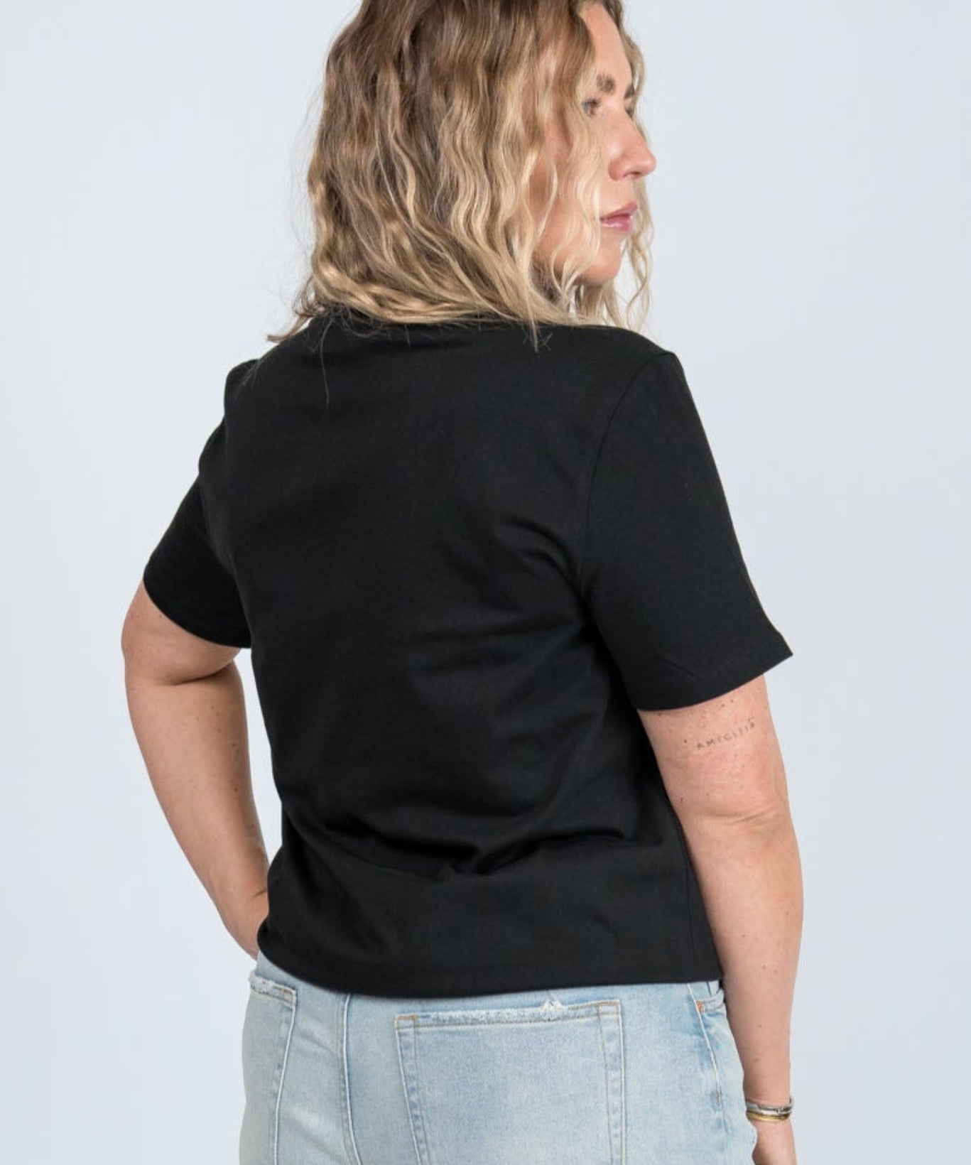 T-Shirt Basic Blazer Schwarz von hinten