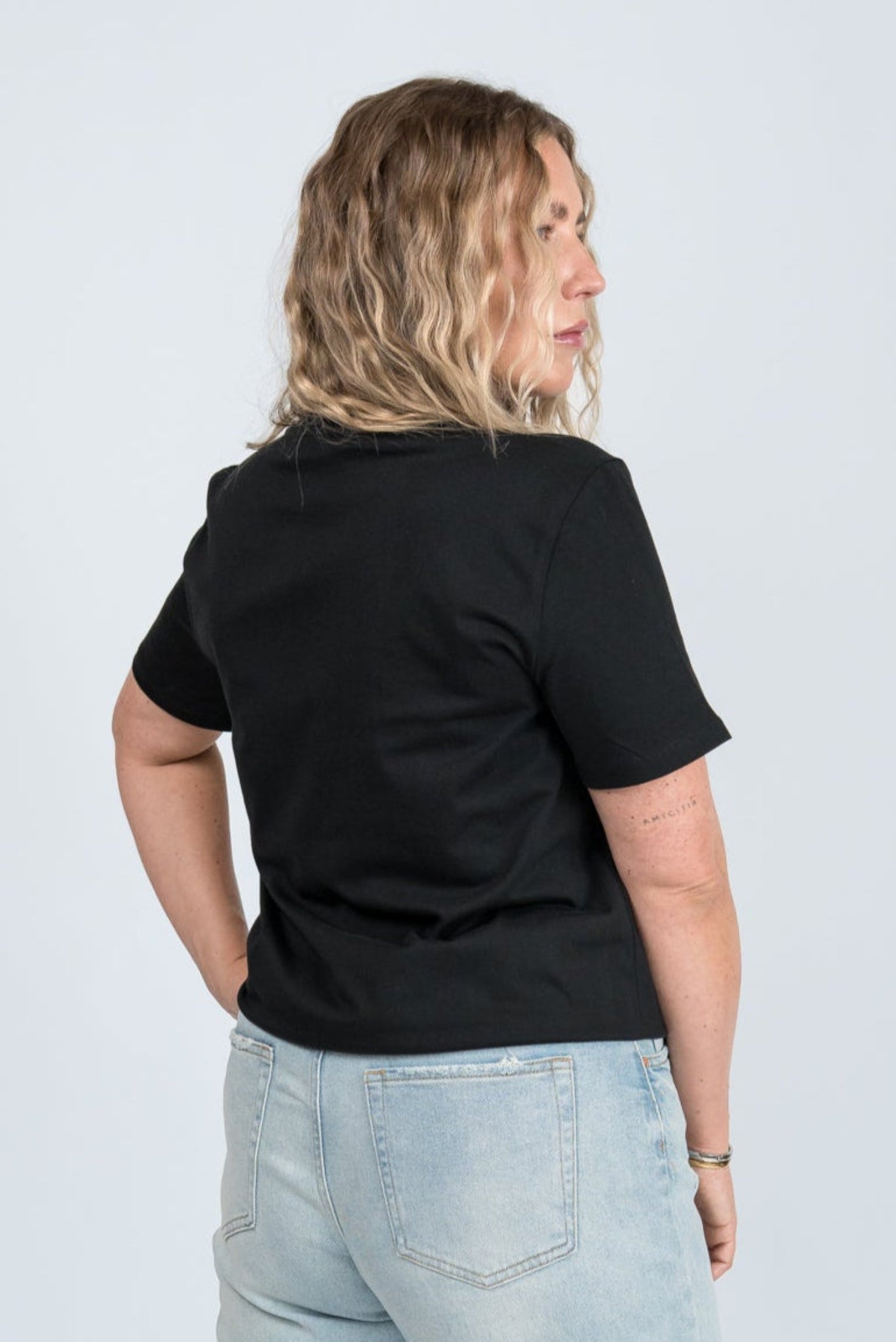 T-Shirt Basic Blazer Schwarz von hinten
