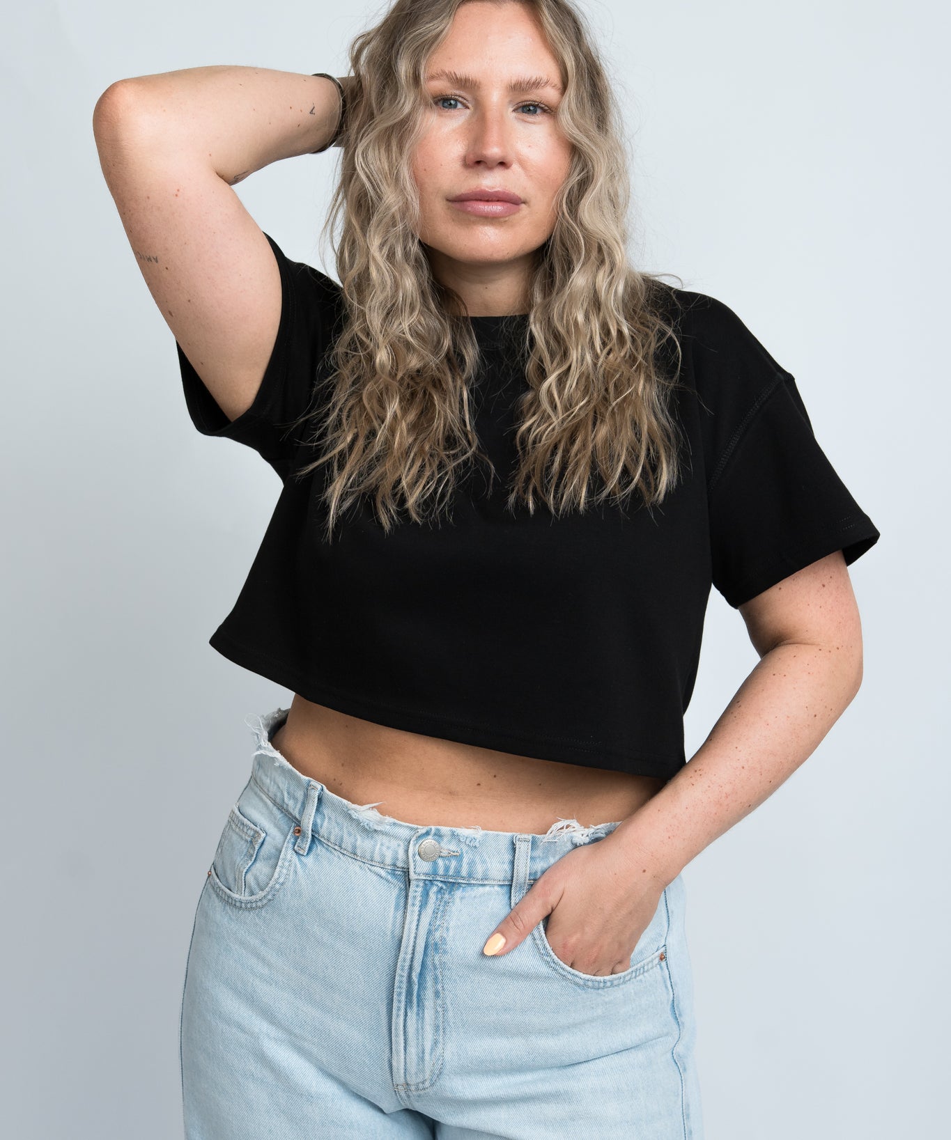 Crop Shirt Oversized Schwarz von vorne