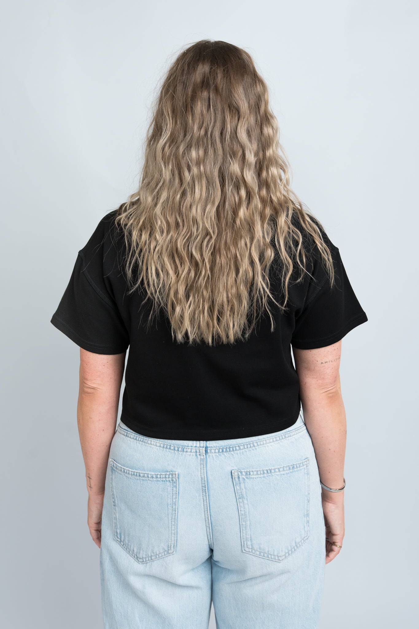 Crop Shirt Oversized Schwarz von hinten