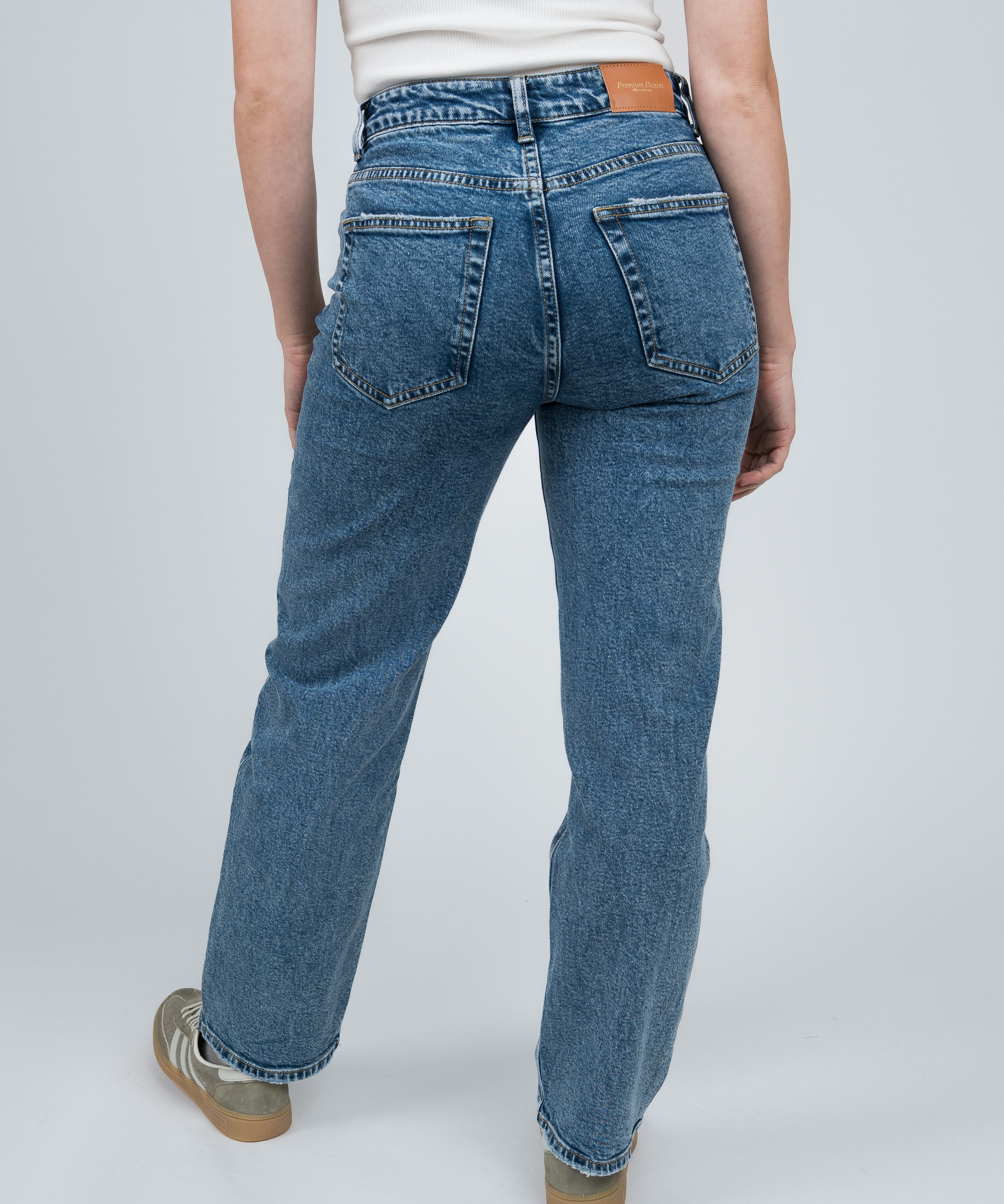 Jeans High Waist Straight Fit Dunkelblau von hinten