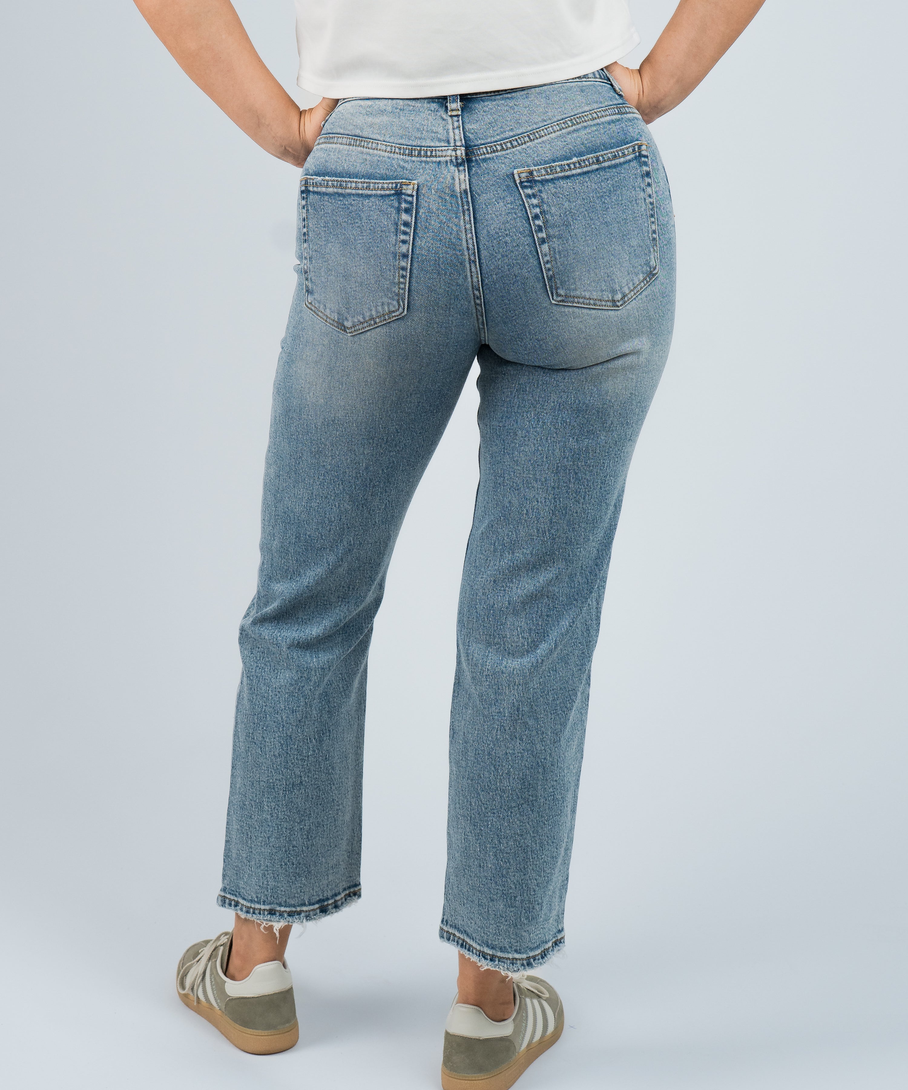 Jeans High Waisted Straight Fit mit leichten Rissen und Waschung Blau von hinten