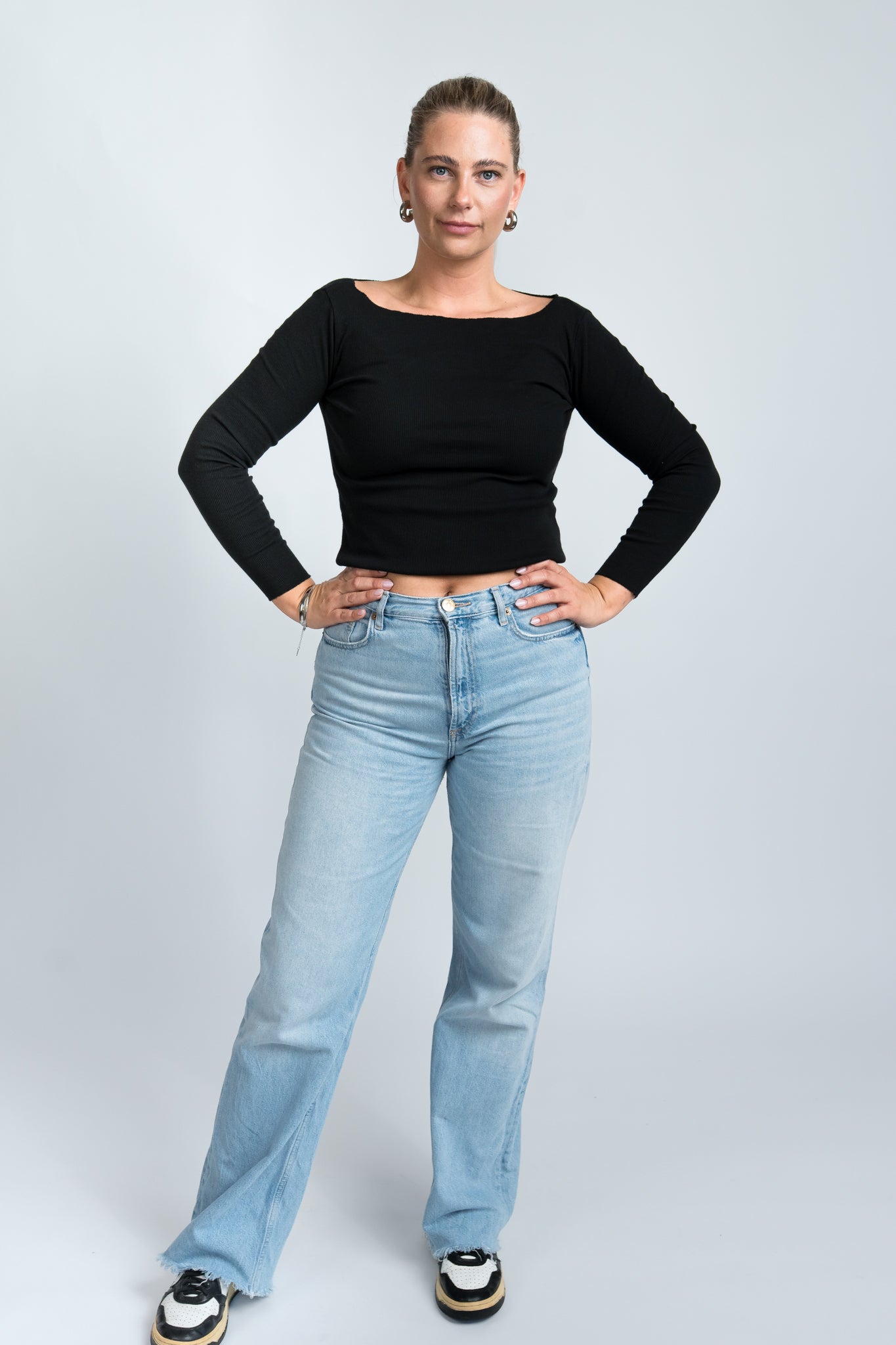 Langarmshirt mit Wellenkante Schwarz Ganzkörper