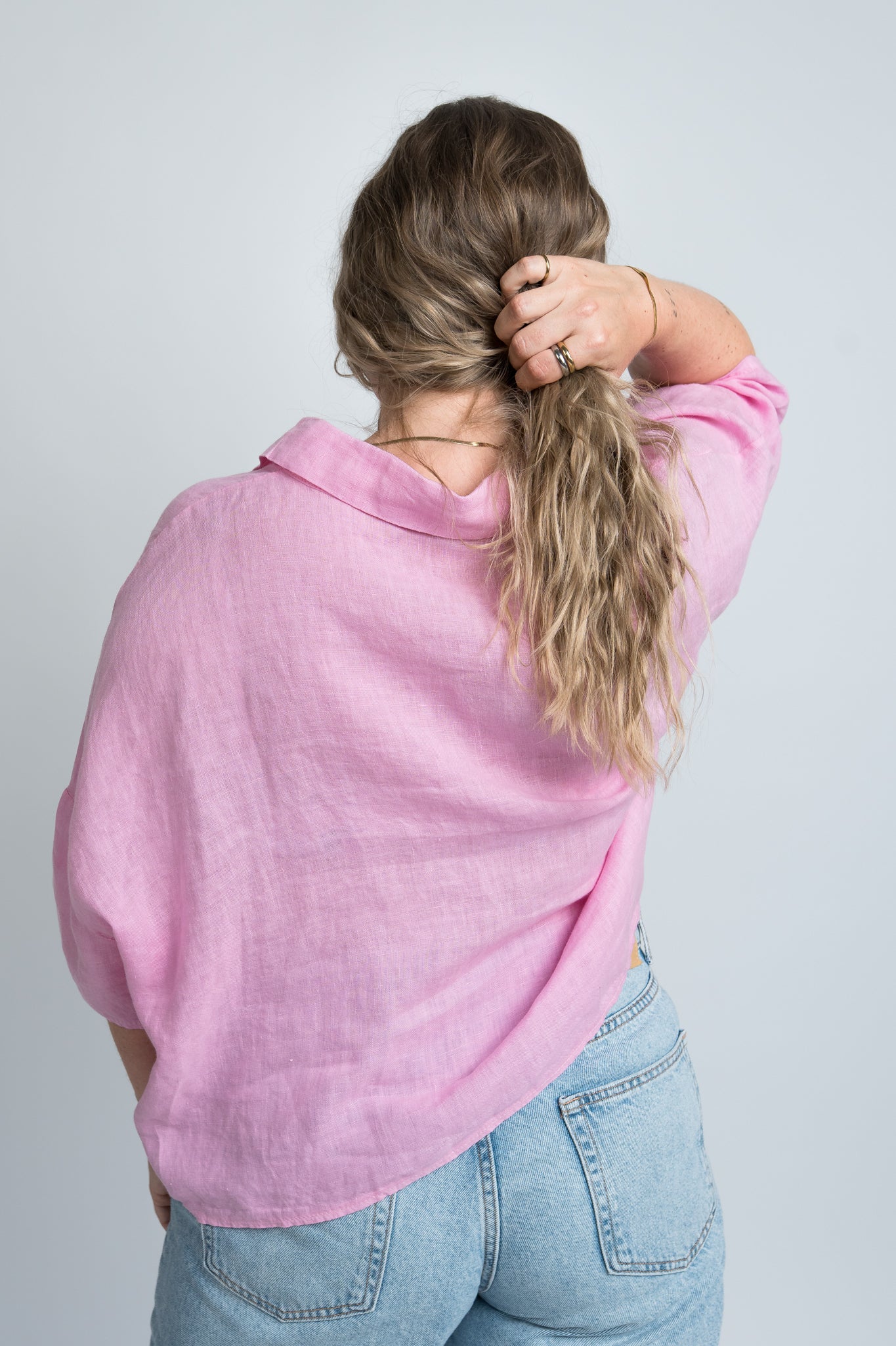 Leinenbluse Rosa Damen mit Kragen von hinten