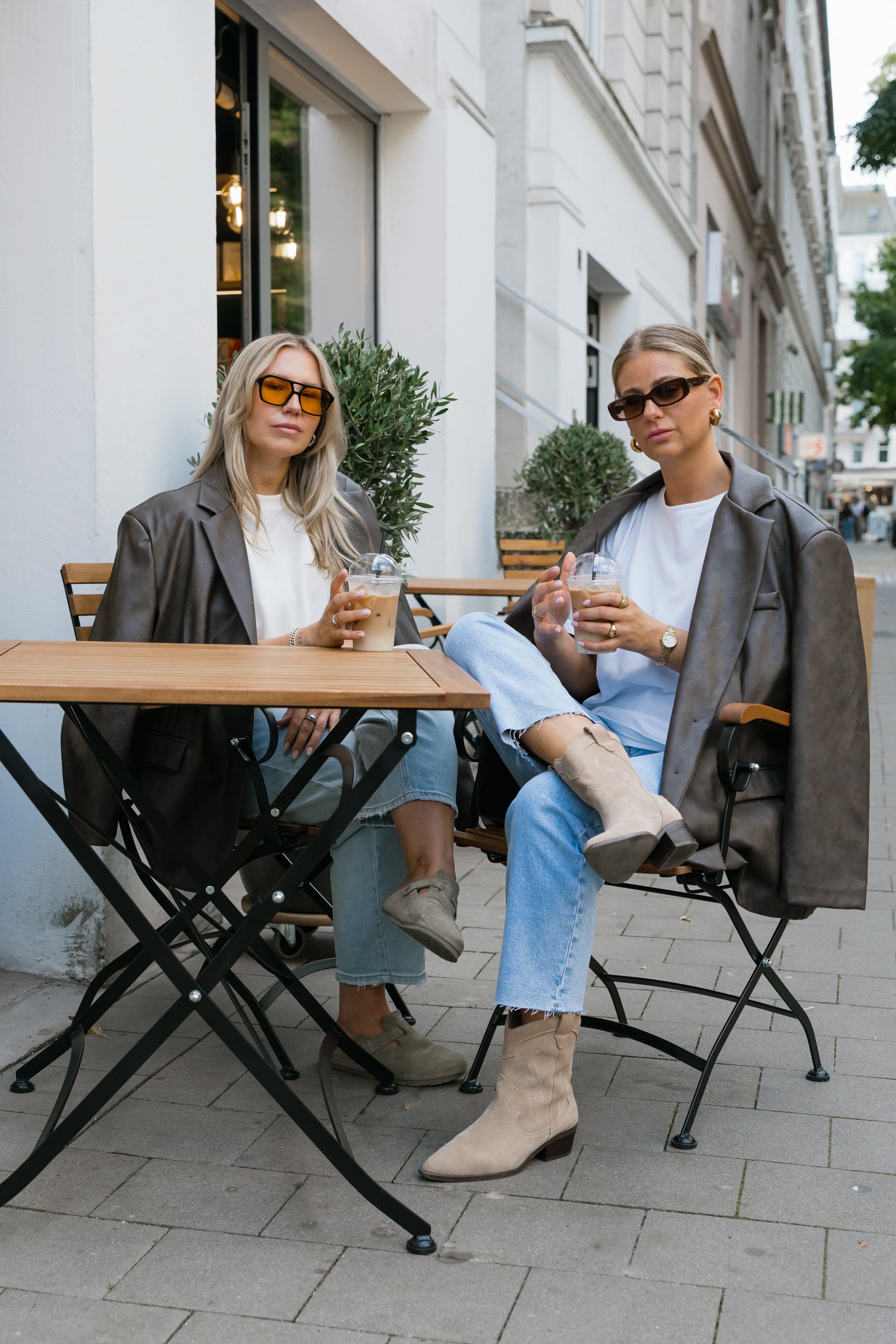 WELCOME TO BLONDES Boutique