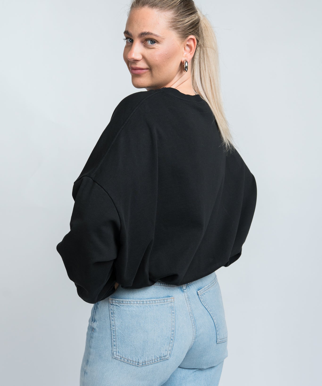 Sweater Oversized mit Bund Schwarz von hinten