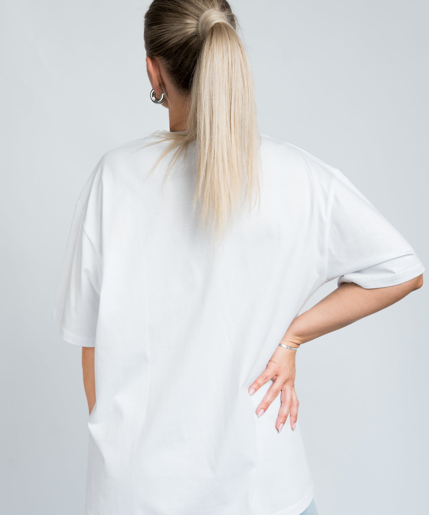 Oversized T-Shirt Basic Weiß von hinten