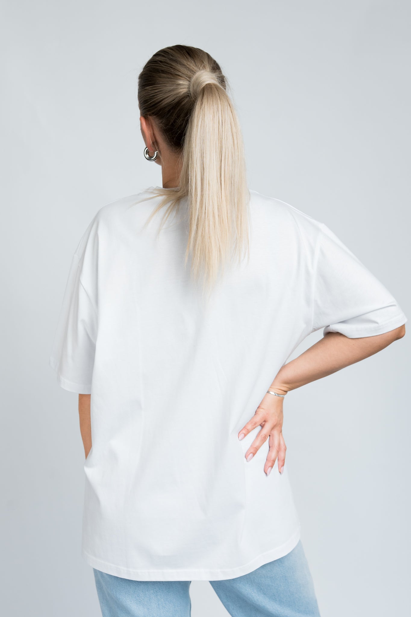 Oversized T-Shirt Basic Weiß von hinten