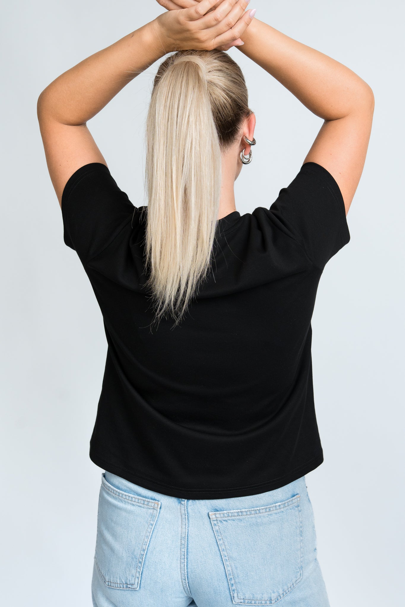 T-Shirt Kastig Mittellang Schwarz von hinten
