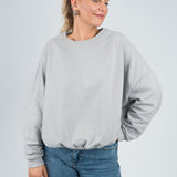 Sweater Oversized mit Bund Hellgrau von vorne