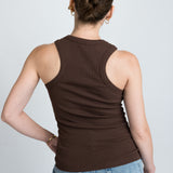 Tanktop Damen Cutouts in Dunkelbraun mit Rundhals von hinten