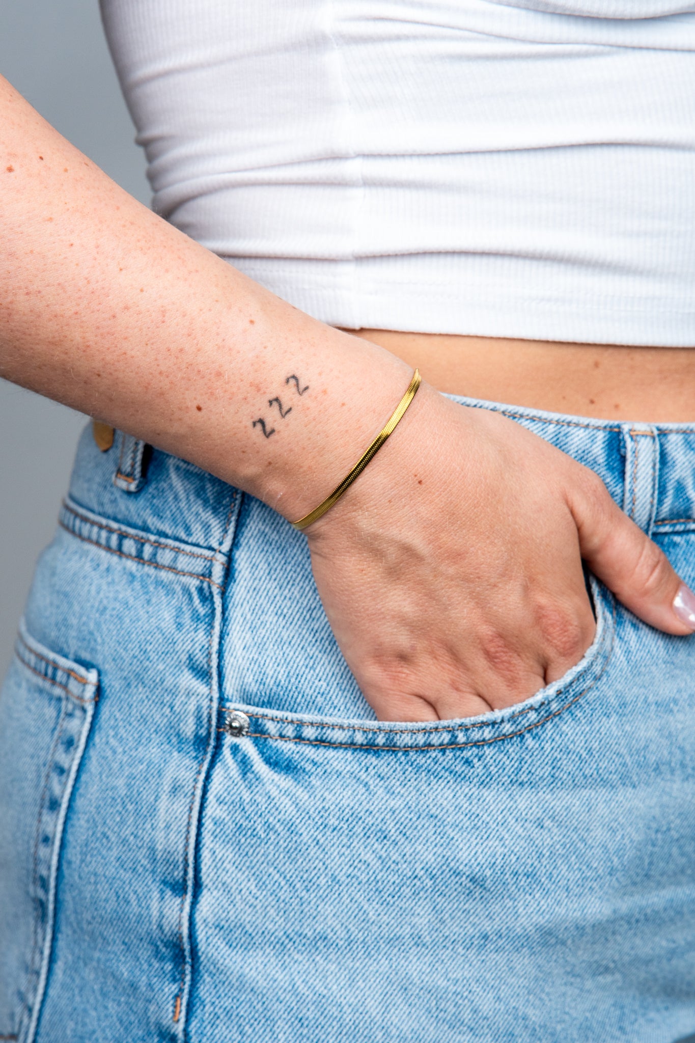 Armband Minimalistisch Schlangenglieder 3 mm Gold seitlich