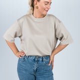 Oversized T-Shirt Viskose Beige von vorne cropped