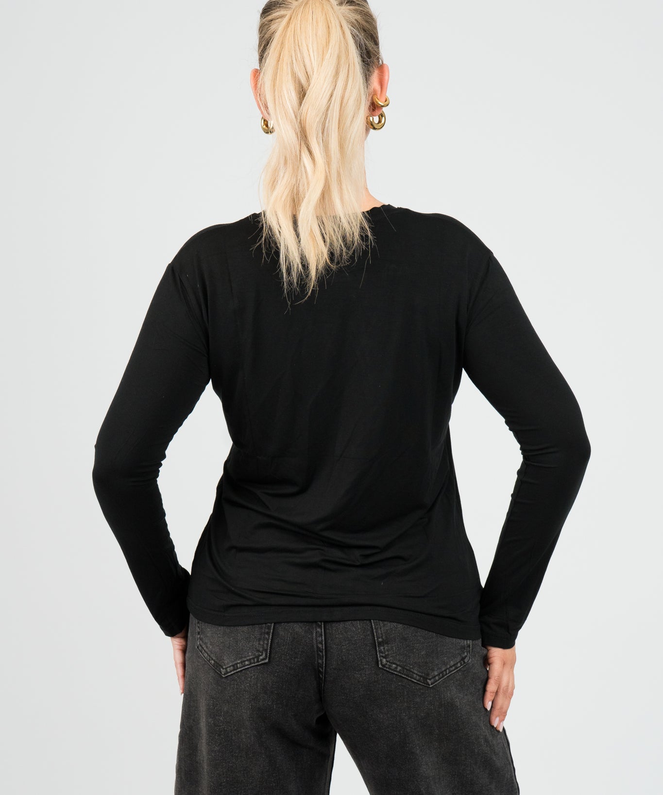 Langarmshirt Schwarz von hinten
